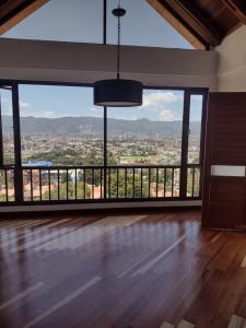 Apartamento En Venta En Bogota En Balcon De Lindaraja V122660, 180 mt2, 3 habitaciones