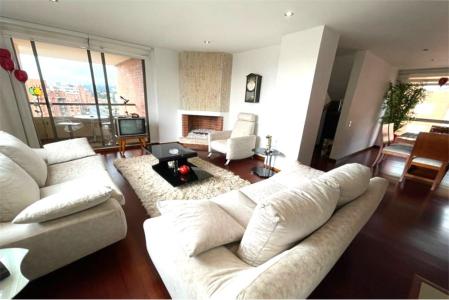 Apartamento En Venta En Bogota En Bella Suiza Usaquen V131669, 178 mt2, 3 habitaciones