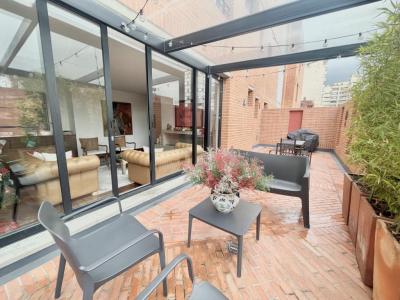 Apartamento En Venta En Bogota En Los Rosales V158350, 193 mt2, 3 habitaciones