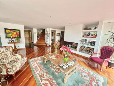 Apartamento En Venta En Bogota En Bosque De Pinos Usaquen V158356, 205 mt2, 4 habitaciones