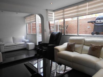 Venta De Apartamento En Bogota, 243 mt2, 4 habitaciones