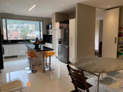 Venta De Apartamento En Bogota, 342 mt2, 3 habitaciones
