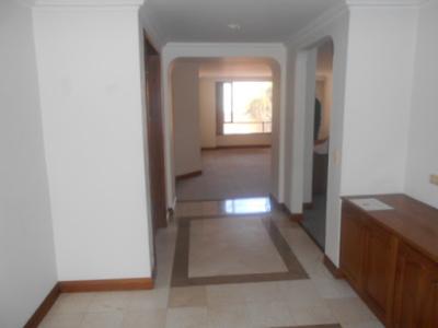 Venta De Apartamento En Bogota, 180 mt2, 3 habitaciones