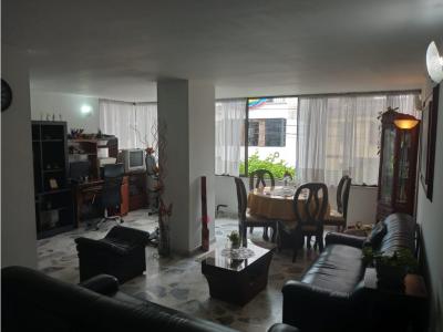 Venta Apartamento de 104.80Mt2 en Panamericano, Sur de Cali 8520., 74 mt2, 3 habitaciones