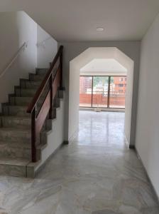 Apartamento En Venta En Cali En La Arboleda V54568, 180 mt2, 3 habitaciones