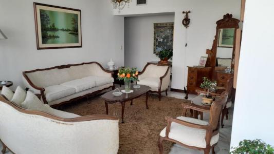 Apartamento En Venta En Cali En Normandia V62651, 240 mt2, 3 habitaciones