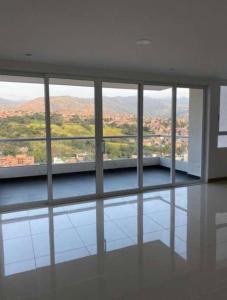 Apartamento En Venta En Cali En Santa Teresita V11245, 144 mt2, 3 habitaciones