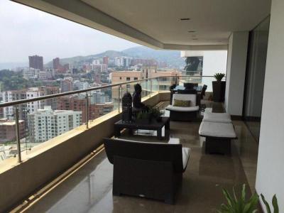 Apartamento En Venta En Cali En Normandia V14242, 596 mt2, 6 habitaciones