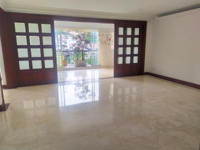 Apartamento En Venta En Cali En Santa Rita V14294, 270 mt2, 3 habitaciones