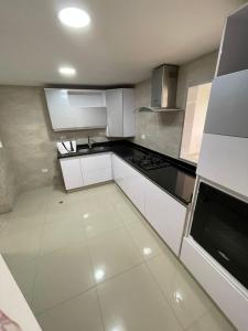 Apartamento En Venta En Cali En Cristales V14610, 186 mt2, 4 habitaciones