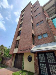 Apartamento En Venta En Cali En El Ingenio Ii V14896, 110 mt2, 3 habitaciones