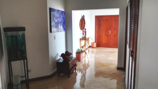 Apartamento En Venta En Cali En Juanambu V35719, 310 mt2, 3 habitaciones