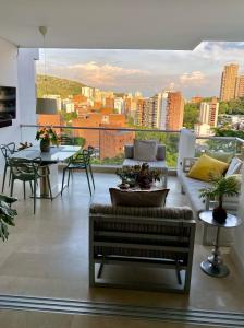 Apartamento En Venta En Cali En Santa Rita V88895, 228 mt2, 3 habitaciones