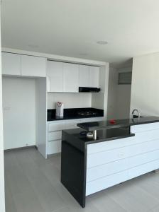 Apartamento En Venta En Cali En Guadalupe V89319, 93 mt2, 3 habitaciones