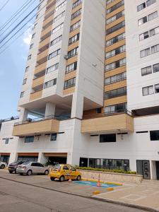 Apartamento En Venta En Cali En Los Cambulos V97961, 125 mt2, 3 habitaciones