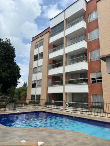 Apartamento En Venta En Cali En Ciudad Jardin V120613, 108 mt2, 3 habitaciones