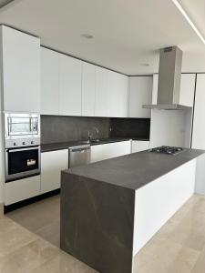 Apartamento En Venta En Cali En Bellavista V122927, 197 mt2, 3 habitaciones