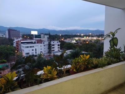 Apartamento En Venta En Cali En Ciudad Jardin V153251, 142 mt2, 3 habitaciones