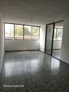 Apartamento En Venta En Cali En Urbanizacion La Flora V159013, 95 mt2, 3 habitaciones