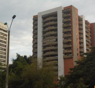 Apartamento En Venta En Cali En Aguacatal V160200, 185 mt2, 3 habitaciones