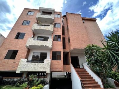 Apartamento En Venta En Cucuta En Av. Libertadores V50514, 70 mt2, 3 habitaciones