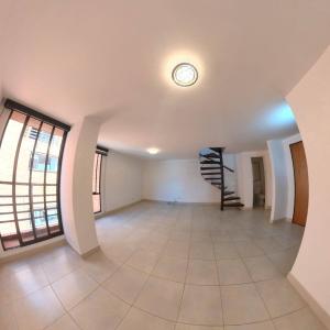 EN VENTA DE APARTAMENTO DUPLEX EDIFICIO BARI 50 ALFONSO LOPEZ - TEUSAQUILLO, 83 mt2, 3 habitaciones