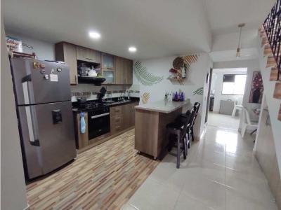 VENTA DE APARTAMENTO DUPLEX EN ITAGUI SECTOR VIVIENDAS DEL SUR , 140 mt2, 3 habitaciones