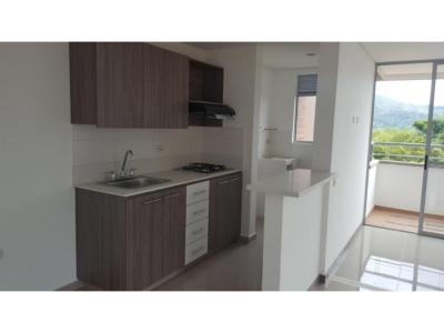 Apartamento en venta en Itagüí, 74 mt2, 3 habitaciones