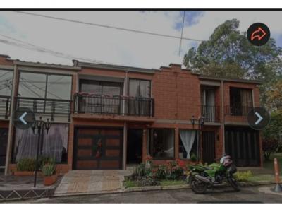 VENDO CASA EN ITAGUI , 130 mt2, 3 habitaciones