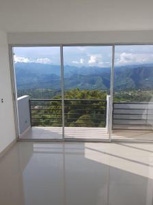 Apartamento En Venta En La Mesa V72672, 128 mt2, 4 habitaciones