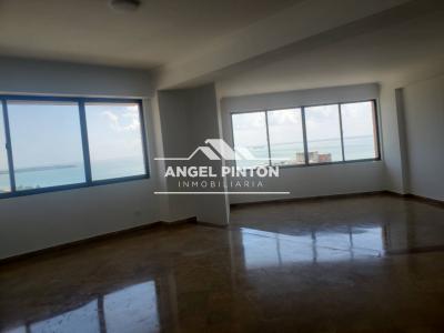 APARTAMENTO ALQUILER AV EL MILAGRO MARACAIBO ZULIA API 4992, 160 mt2, 3 habitaciones