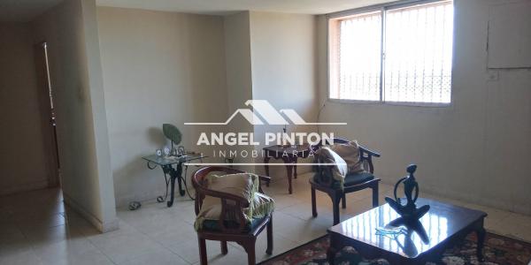 APARTAMENTO VENTA AMPARO MARACAIBO APIS 5536, 120 mt2, 3 habitaciones