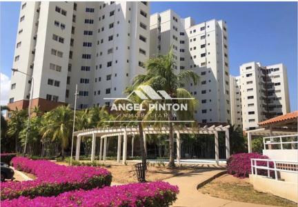 APARTAMENTO ALQUILER AV. EL MILAGRO PARQUE SANTA LUCÍA MARACAIBO API 6920, 72 mt2, 3 habitaciones