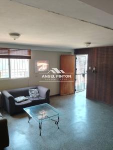 APARTAMENTO VENTA LA TRINIDAD MARACAIBO API 9211, 78 mt2, 3 habitaciones