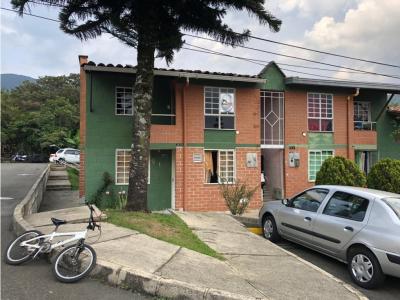 Apartamento en Venta en San Antonio de Prado, Medellin, 63 mt2, 3 habitaciones