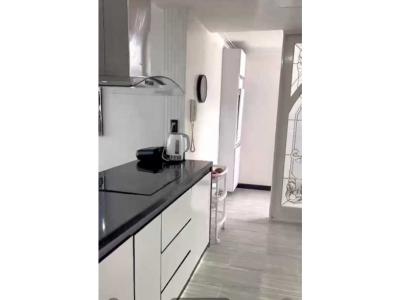 Venta de apartamento en el Estadio, Medellín, 134 mt2, 4 habitaciones