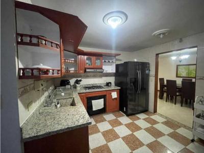 Venta de apartamento en los Colores, Medellín, 154 mt2, 4 habitaciones