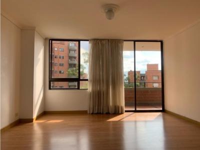 Apartamento en venta sector Loma del Tesoro, 169 mt2, 4 habitaciones