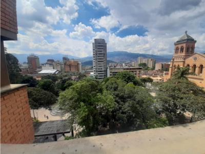 Apartamento en venta Centro de Medellín, 204 mt2, 4 habitaciones