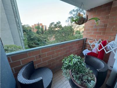 Apartamento en venta en la Loma de los Bernal, 89 mt2, 3 habitaciones