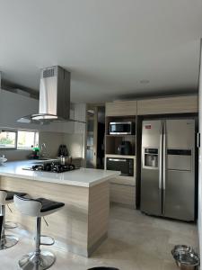 Apartamento En Venta En Medellin En Laureles V100169, 120 mt2, 3 habitaciones