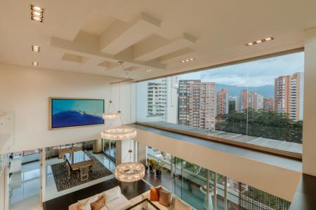 Apartamento En Venta En Medellin En El Poblado V101299, 737 mt2, 6 habitaciones