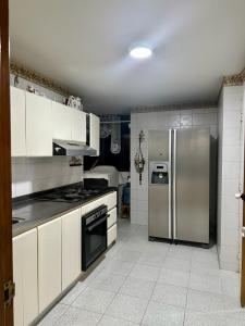 Apartamento En Venta En Medellin En Laureles V107628, 142 mt2, 3 habitaciones