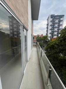 Apartamento En Venta En Medellin En Laureles V109446, 112 mt2, 3 habitaciones