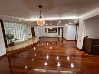 Apartamento En Venta En Medellin En Las Lomas V115920, 225 mt2, 3 habitaciones