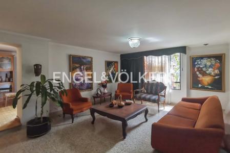 Apartamento En Venta En Medellin En Laureles V138600, 135 mt2, 3 habitaciones