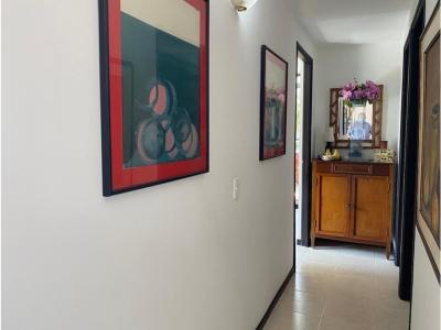 Se vende hermoso apartamento ubicado en la Loma de los Bernal, 76 mt2, 2 habitaciones