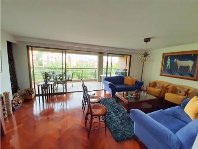 Venta de apartamento en el Poblado, sector Las Lomas, 230 mt2, 3 habitaciones