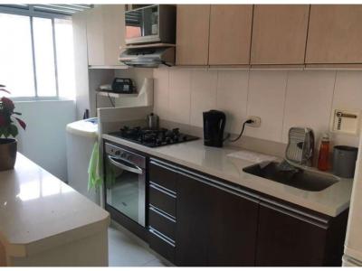 Venta de Apartamento en La Loma de los Bernal, Medellín, 68 mt2, 3 habitaciones