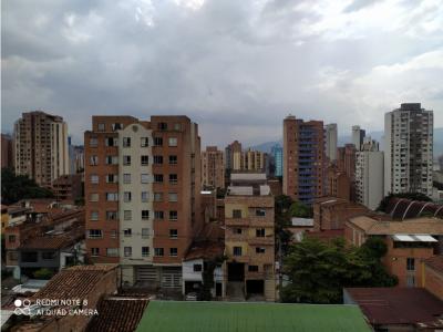 Venta de Apartamento en Boston, Medellín, 56 mt2, 3 habitaciones